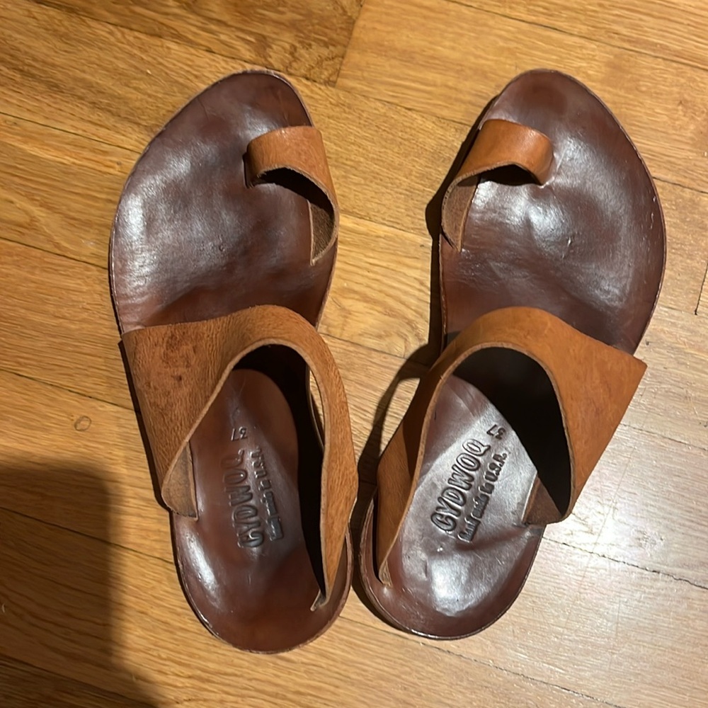 CYDWOQ Handmade Women’s SZ 37. Used, Original owner, good condition.